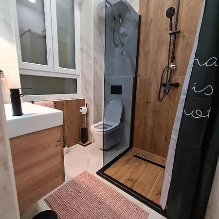 Premium Class - Free Parking * 자다르